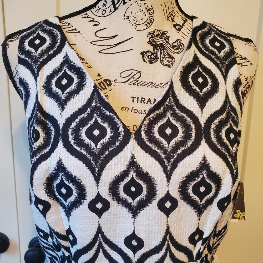 Stunning Just Taylor Dress-NWT - Picture 3 of 8